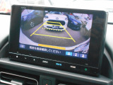 駐車時に便利なバックカメラを装着しています。