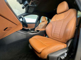 自動車保険も純正のクオリティを。BMWの正規ディーラーのみが取り扱い可能な、BMW専用自動車保険。専任のスタッフが皆様のカーライフを24時間365日サポート致します。