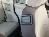 運転席からでも助手席のシートを倒すことができます。