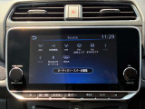 EV専用の9インチ大画面NissanConnectナビゲーション!自動地図更新や最新の充電スポットを表示(別途有料契約が必要になります)。「docomo in Car Connect(有料)」申込みで車内が使い放題Wi-Fiスポットに!
