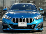 BMWを熟知したメカニックによる、360度の納車前点検。ドイツ本国と同様の教育・訓練を受けたメカニックが徹底的に点検、整備した後にお客様にお引渡しします。