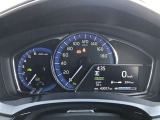 大型メーターで視界も良好な運転席廻りです。運転時の視線移動が少なくて済むので、安全性にも一役かってくれます。
