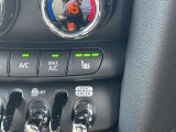 弊社在庫車両はすべて、入庫段階での客観的且つ厳正な車両チェック(第3者機関日本査定協会による査定)を実施しております。メーター改ざん車、修復歴車などは一切ございませんので、どうぞご安心くださいませ。