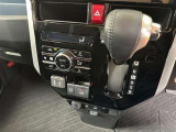 【ブレーキホールド】 渋滞や信号待ち等で、ブレーキを踏んで停車した時にブレーキを保持します☆アクセルを踏むと解除されますよ(^^)