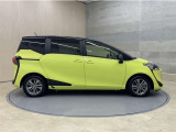 「中古車ハイブリッド保証」付き。ハイブリット機構を無償で保証します。保証期間は初度登録年月から10年目まで、または3年間の長い方。但し累計走行距離が20万km以内。
