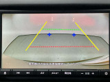 【バックカメラ】駐車時に後方がリアルタイム映像で確認できます。大型商業施設や立体駐車場での駐車時や夜間のバック時に大活躍!運転スキルに関わらず今や必須となった装備のひとつです!