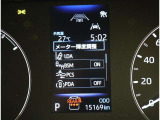 スタイリッシュなブラック系を基調とした内装色。