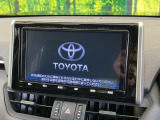 【純正9型ナビ】人気の純正ナビを装備。オーディオ機能も充実しており、Bluetooth接続すればお持ちのスマホやMP3プレイヤーの音楽を再生可能!毎日の運転がさらに楽しくなります!!