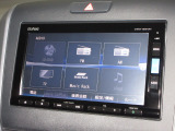 ナビゲーションは純正メモリーナビ(VXM-185VFi)を装着しております。AM、FM、CD、DVD再生、Bluetooth、音楽録音再生、フルセグTVがご使用いただけます。