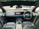 BMWを熟知したメカニックによる、360度の納車前点検。ドイツ本国と同様の教育・訓練を受けたメカニックが徹底的に点検、整備した後にお客様にお引渡しします。