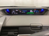 メーターも見易いレイアウトなので安心ドライブをサポートします。