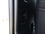 冬の寒い時期でも後席用ヒーターで暖かく乗車いただけます。
