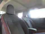【運転席シート】汚れやへたり等、大きなダメージはなく、良好な状態です。