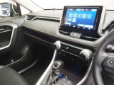 運転席周りのパネルは使いやすいように設定されています。