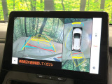 【パノラミックビューモニター】専用のカメラにより、上から見下ろしたような視点で360度クルマの周囲を確認することができます☆死角部分も確認しやすく、狭い場所での切り返しや駐車もスムーズに行えます。