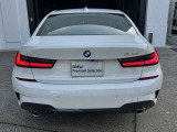 また、BMW正規認定中古車は、エマージェンシーサービスが自動付帯。24時間365日、皆様のカーライフをサポート致します。確かな安心のうえで、「駆けぬける歓び」をご堪能ください。