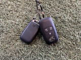 今お乗りのお車の価値が気になる方は、お気軽にお声がけください。査定士の資格を持ったスタッフが、丁寧に査定いたします