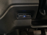 ETC車載器付。ETCが使用可能な道路通行料はキャッシュレスでスマートに走行できます。再セットアップして納車致します。