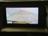 バックギアに入れて頂きますと、この様に後方が映し出されます!最終の確認はご自分の目と耳で必ず行ってください!安全第一で♪