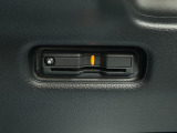有料道路のレーン通過に便利なETC2.0車載器を装着しています。ご利用にはセットアップが必要となります。