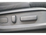 高級車の代名詞!電動シートが装備されています!