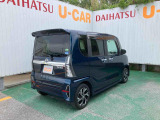 右斜め後ろ