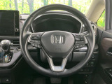 【純正革巻きステアリング】上質な革を使用することで、手にしっかり馴染みとても運転しやすいハンドルです♪