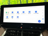 【12.3型ディスプレイオーディオ】視認性が高いディスプレイ付きオーディオを装備♪操作性も良好で直感的なソース選択が可能です。バックカメラを接続すれば後退時のカメラ画像もチェックでき便利!