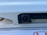 Lグレードは「ナビ装着用スペシャルパッケージ」を標準装備。最初からリアワイドカメラが車両に搭載されているため、対応するナビやモニターを装着するだけで、後方の映像をすぐに画面へ映し出すことができます。