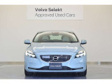 V40で出かけるたびに、あなたは胸を躍らせる事でしょう。V40はまさに人生を共に過ごすにふさわしい、パートナーです。