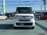 LEDヘッドライト装着車なので、夜間走行も明るく安全な走行をサポートいたします