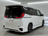 走りにこだわりながら収納力も持ち合わせたお車です。荷物を載せて軽快なドライブを楽しめますよ♪