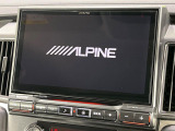【BIG-X11インチナビ】人気の大画面BIG-Xナビを装備。専用設計で車内の雰囲気にマッチ!ナビ利用時のマップ表示は見やすく、テレビやDVDは臨場感がアップ!いつものドライブがグッと楽しくなります♪