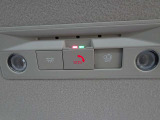 【SOSコール】 緊急時に警察・消防・医療機関への連絡を補助するサービスです。※事前登録が必要です。また有料です。