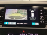 バックモニター付きで、車庫入れやバック時の後方確認をしっかりサポート。モニターに映し出される映像で死角も確認しやすく、狭い場所での駐車や後退時の操作をより安心して行えます。