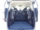 ★3列目シートは折りたたみが可能なのでシチュエーションによって様々な使い方をお楽しみ下さい!