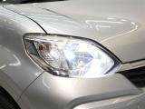LEDヘッドライトです。デザイン性がよくとても明るいので、夜間の走行や悪天候でも安心です。しかも長寿命!