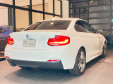 BMWのメカニックによる、100項目の納車前点検エンジン、ミッション、マフラー、電気系統やコンピュータなどを詳細に点検します。交換基準の部品があれば、純正部品を使用し整備した後にお客様にお渡しします。