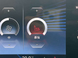 サービスにはドイツ本国と同様に教育と訓練を受け、BMWを知り尽くした「マイスターメカニック」が数多く在籍しております。納車前点検整備で、お客様に安心と安全をお届けいたします。