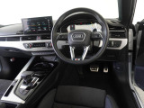 Audiのインテリアはエクステリア同様、優れたデザイン性とクオリティ、そして機能性を兼ね備えております。