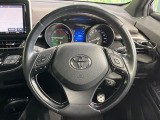 【レーダークルーズコントロール】高速道路での長距離走行が楽に!!自動で速度を保つクルーズコントロールが、衝突軽減システムと連携し、前方の車両を感知して車間を保つように速度調節してくれます!!
