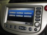 ナビゲーションは純正HDDナビが装着されております。AM、FM、CD、DVD再生、音楽録音再生、ワンセグTVがご使用いただけます。初めて訪れた場所でも道に迷わず安心ですね!