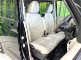 運転席シート廻りは使用感も少なく、良好な状態となっています。丁寧に使われていたことがよくわかりますね。