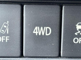 【4WD MODE/スイッチ】必要に応じてそれぞれのモードに切り替えていきます!悪路や高速道路などパワーが必要なところは4WDで!!街乗りなどは2WDで!!用途によって切り替えられて便利です♪