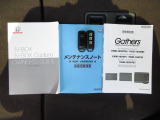 カギをバッグやポケットに入れたままでもドアロックの開閉やエンジン始動ができる『スマートキー』付き!暗くなってもキー穴を捜す必要が無くとっても便利ですから人気の装備です!