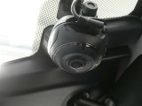 【ドラレコ搭載車】今や必需品のドライブレコーダー搭載車です。万が一のトラブルのときにも役に立つドライブレコーダーを装備しています。側面衝突や幅寄せ・割り込み対策に!