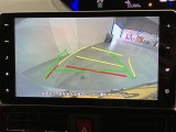 バックガイドモニターで、後方を確認しながら安心して駐車することができます。運転初心者も熟練者も必須の機能ですよ!