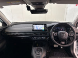 通しの良い運転席回りとなっておりますので安心して運転をして頂けます!窓が大きいので明るく開放的な室内です