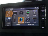 CD・DVD(再生機能)・ブルートゥース等を使用することができます。