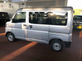 納車前にはプロのメカニックが点検、整備を行いますので安心してお乗り頂けます。
